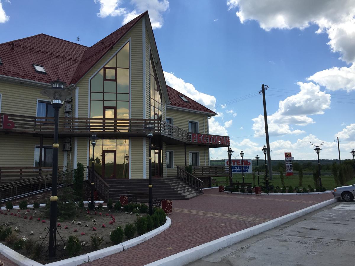 Hotel Oktan Kryve Ozero Exteriör bild