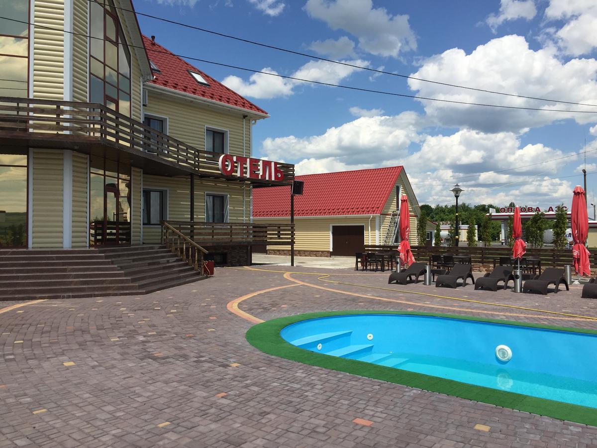 Hotel Oktan Kryve Ozero Exteriör bild