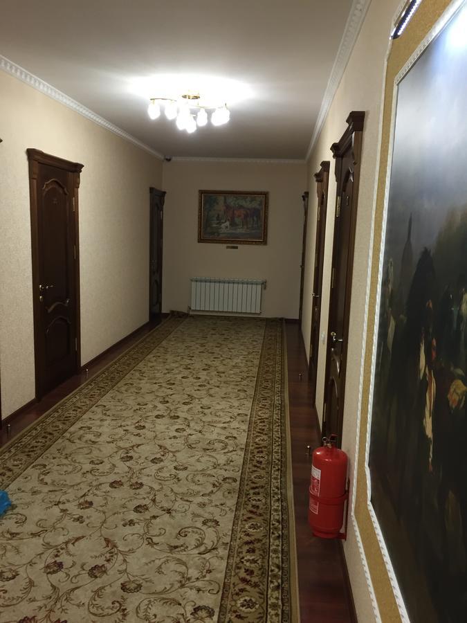 Hotel Oktan Kryve Ozero Exteriör bild